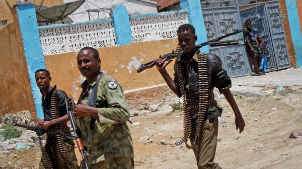 Somalidə hərbi bazaya hücum oldu - 25 əsgər öldü